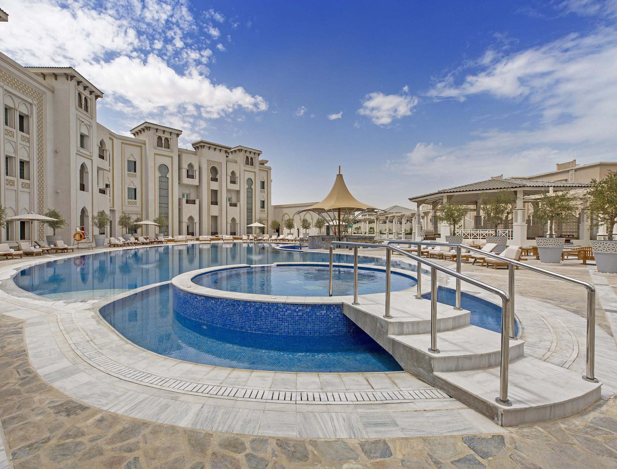 Ezdan Palace Hotel Doha Exterior photo